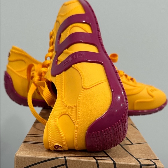 NWTB Melissa One of A Kind “Motion” Yellow and Purple Rubber Sneakers. Size 9US - Picture 6 of 10